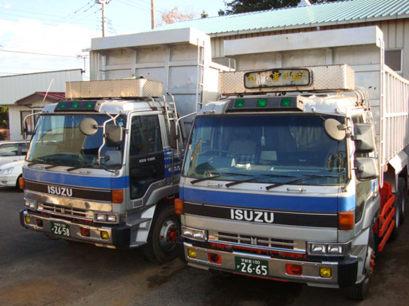 10t深ダンプ車